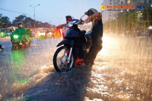 xe máy ngập nước